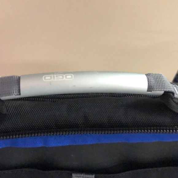 NWT black soft sided messenger bag. - Picture 2 of 5